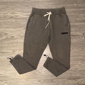 Vanquish Fitness Tapered Sweatpants Men’s Size M Grey With Logo Drawstring